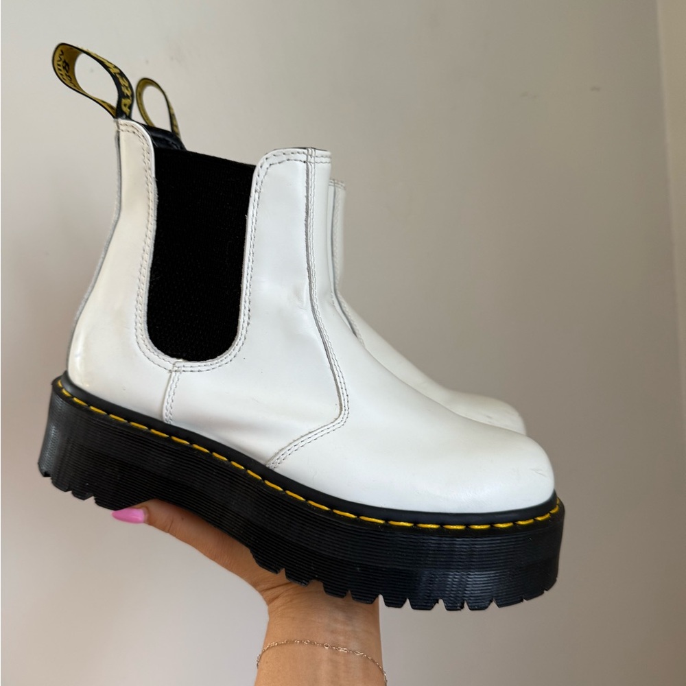 Dr. Martens 2976 Quad White Leather Chelsea Boots 9L - Picture 3 of 13